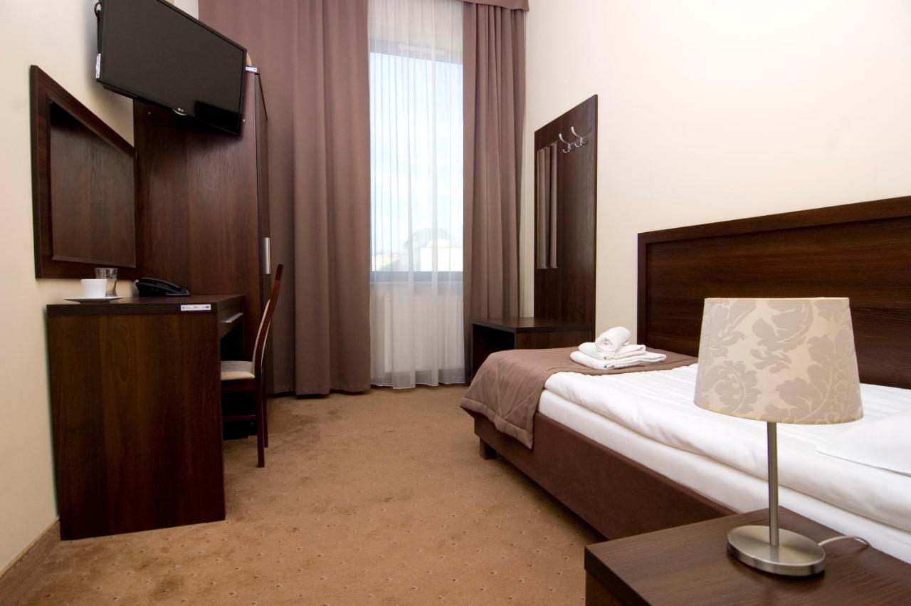Hotel Forum Fitness Spa & Wellness Lublino Esterno foto
