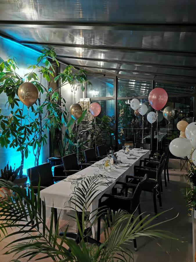 Hotel Forum Fitness Spa & Wellness Lublino Esterno foto